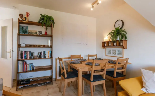 BE DEH Koni 43-13 in De Haan