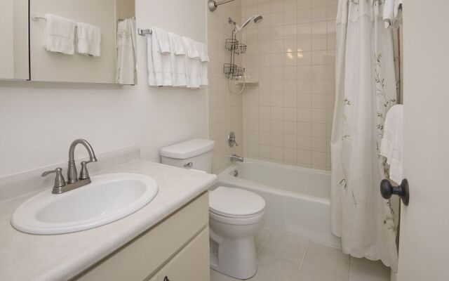 West Vail Riverfront Lodging, Colorado