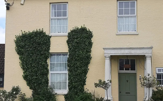 Self Contained Apartment in Winterton Hall