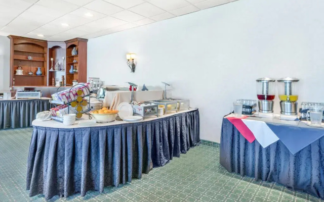 Exton Hotel & Conference Center