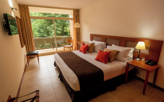Raices Esturion Hotel