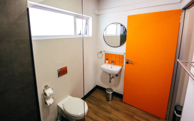 never at home Green Point