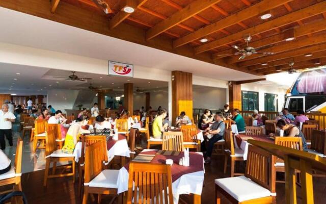 Rawai Princess Hotel (SHA Extra Plus)