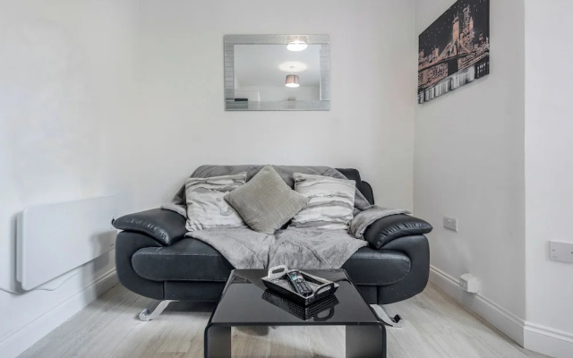 1 Bedroom Apartment With Wifi and Parking
