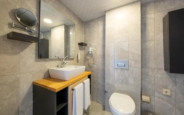 Jura Hotels Lara Resort