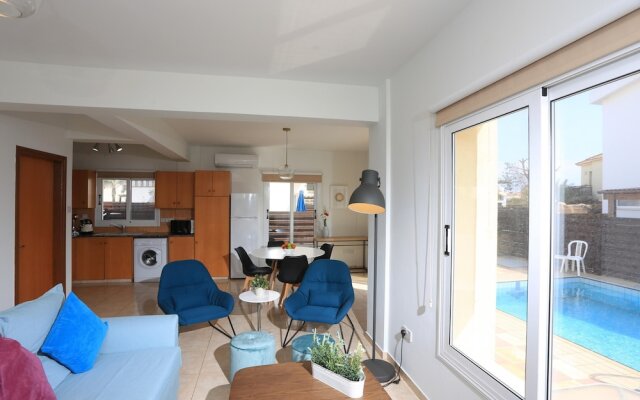 Seabreeze Villa No 4