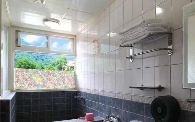 Mei Zhi Lin Holiday Homestay