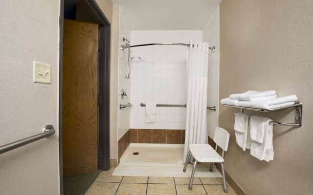 Super 8 by Wyndham Childress