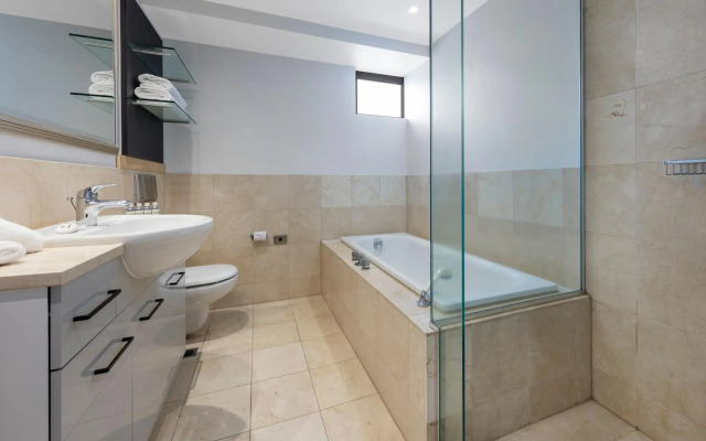 Avani Auckland Metropolis Residences
