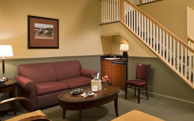 Longfellows Inn and Restaurant