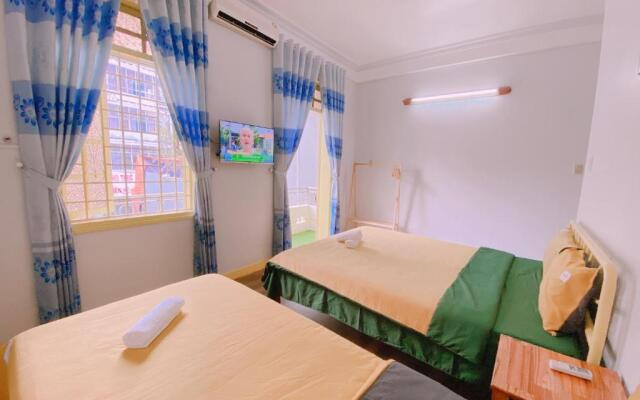 Happy House Homestay