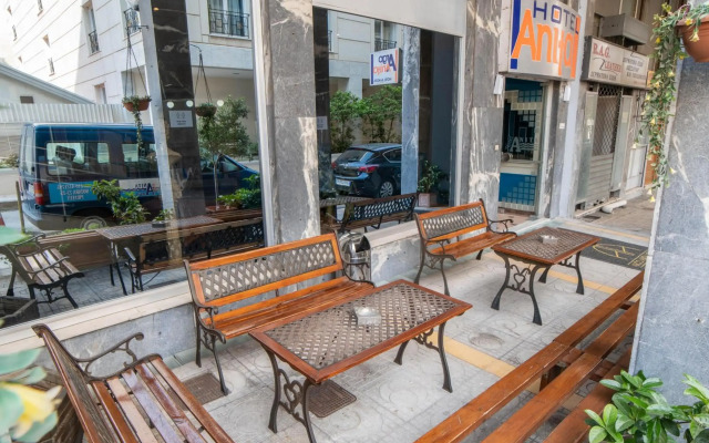 Anita Hotel