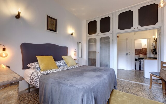 Studio Suite With Elevator Near the Old Bridge