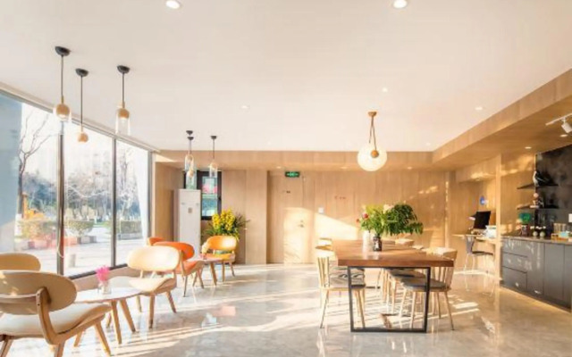 Hanting Premium (Nanjing West Wan'an Road Branch)