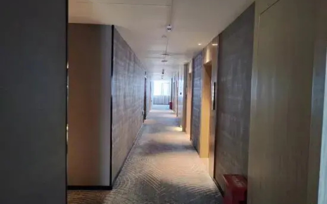 Echarm Hotel (Guigang Pingnan Central Square)