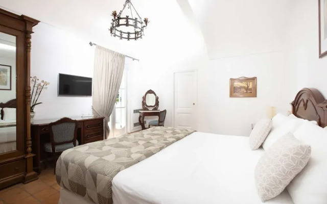 Elegant Sorrento Coast Villa with Pool and Tennis Court