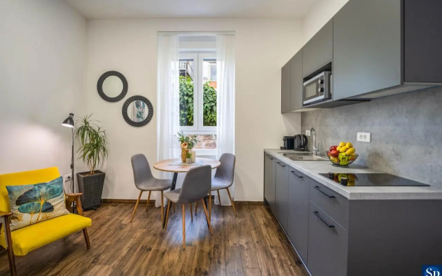 Colosseum Garden studio apartments