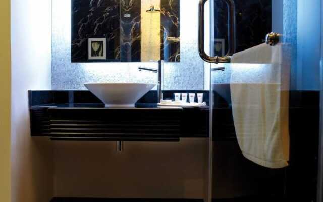 Ista Suites Seef