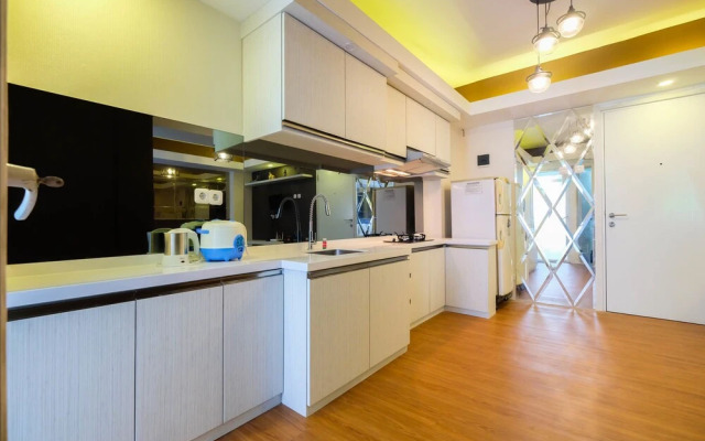 Spacious Studio Room at Green Pramuka Apartment