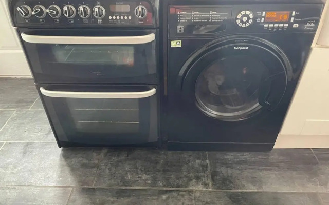 2-bed House in Chesterfield Free Parking Garden