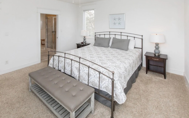 Coastal View II - 8 Br Home