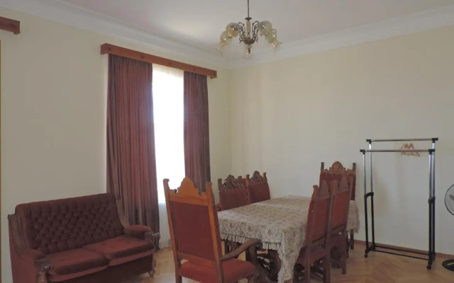 Tetriani Guesthouse