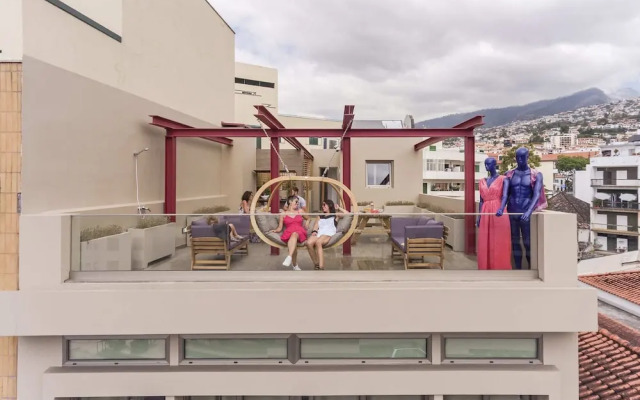 Drapes Design Apartments II by An Island Apart