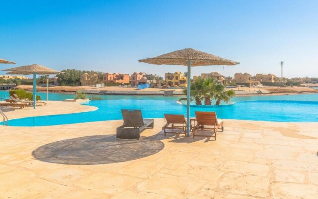 Sabina Classy 1 BR Apartment Lagoon view & Pool El Gouna