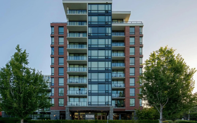 The Oswego Hotel