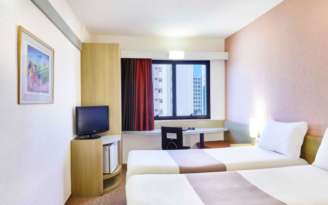 ibis Taubate