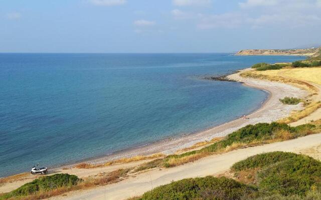 Boutique seafront apartment