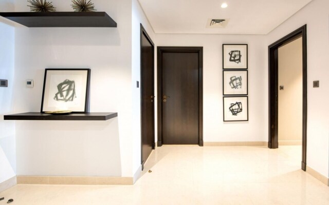 Luxury Palm Property w Beach Sea View