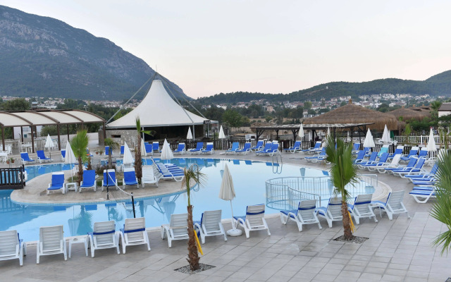 Sahra Su Holiday Village & Spa