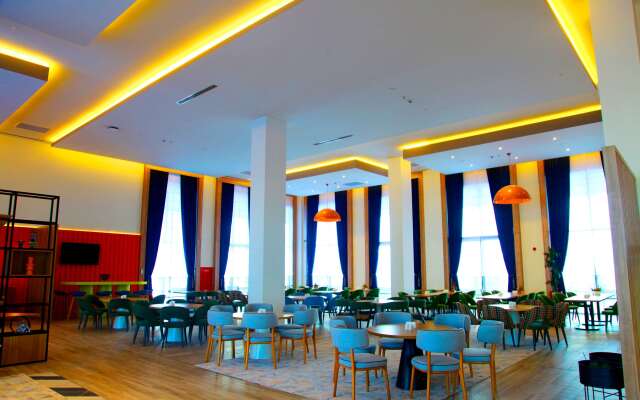 Ramada Encore By Wyndham Zomin