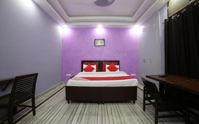 OYO 30385 Avyaan Residency