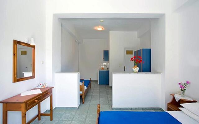 Finikas Hotel