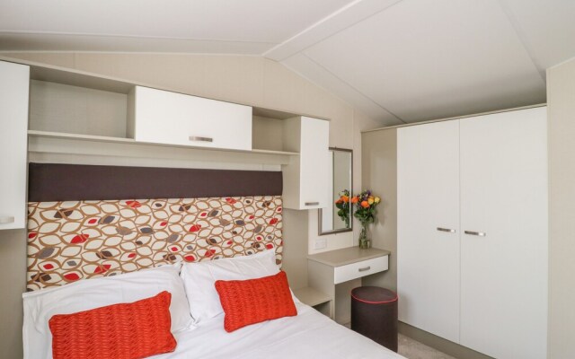 18D Shorefield Country Park