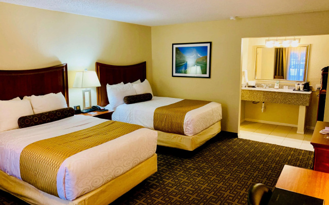 Best Western Swiss Clock Inn