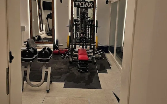 UG Neubau City Wohnung (optional Pool+Gym+2tes Bad extra buchbar)