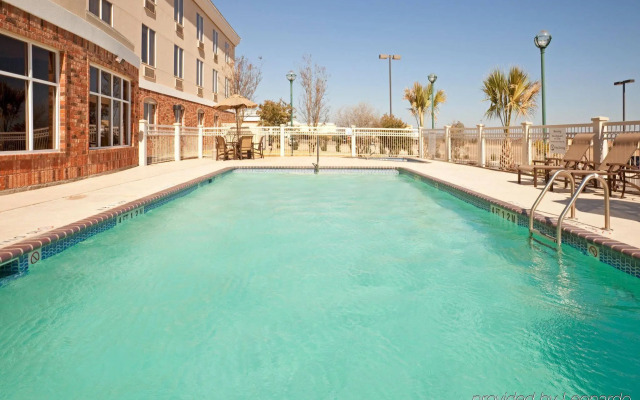 Holiday Inn Express & Suites Eagle Pass by IHG