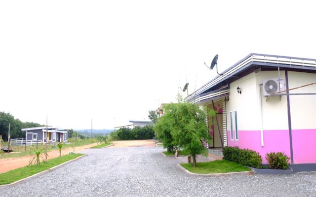 Khom Kaew Resort