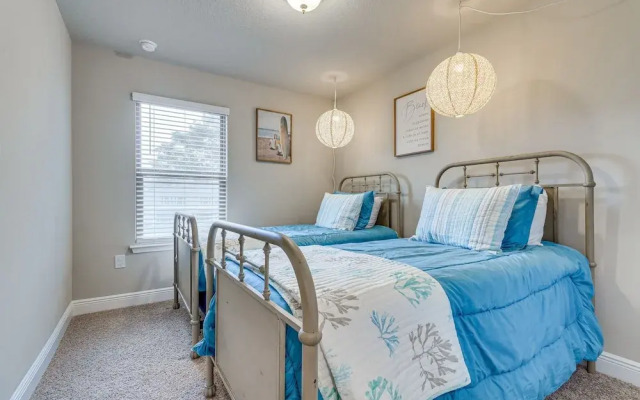 Pensacola Vacation Rental w/ Community Pool!