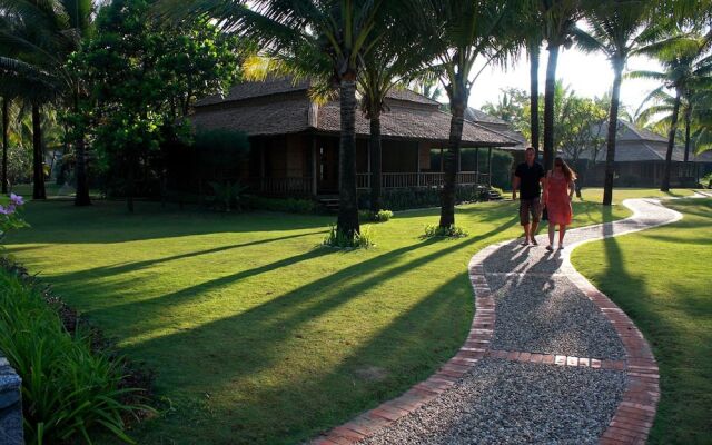 Sunny Paradise Resort