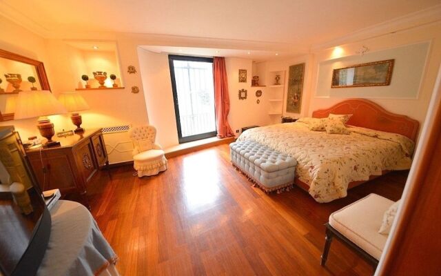 Prestigious Apartment Via Giulia