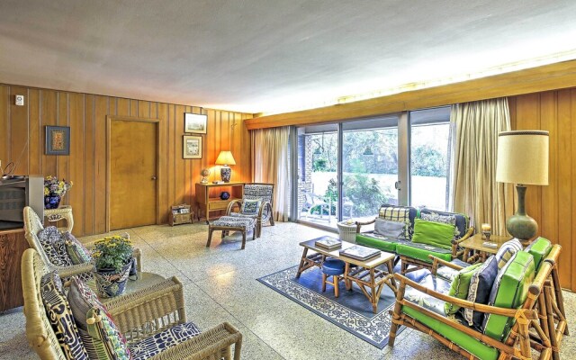 Mid-century Hideaway: Spacious Brownsville Home!
