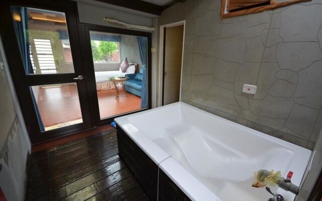 Ruisui Huang's Hotspring