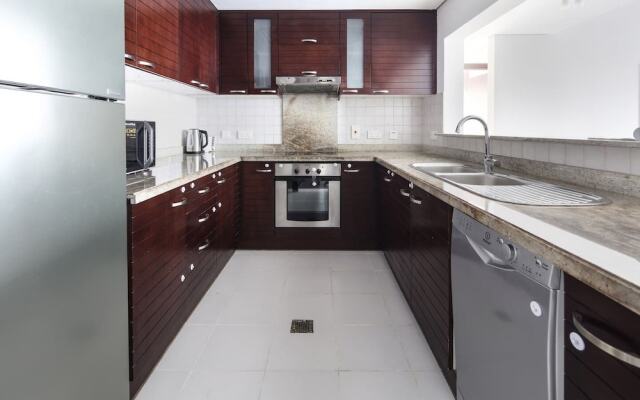 Astounding Marina Views in This Elegant 3br!