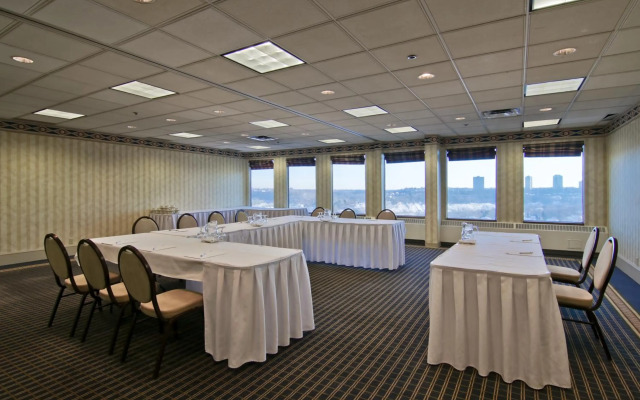 Chateau Lacombe Hotel