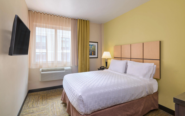 Candlewood Suites New York City-Times Square by IHG
