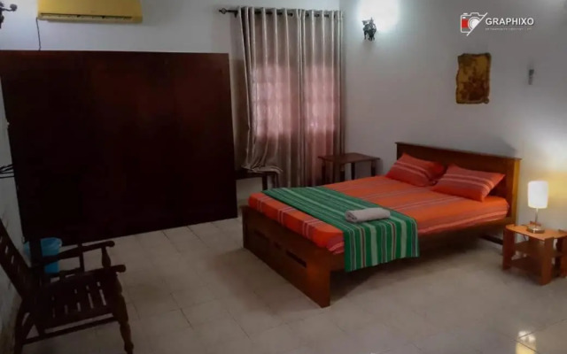 Ceylon Travel and Stay Lodge